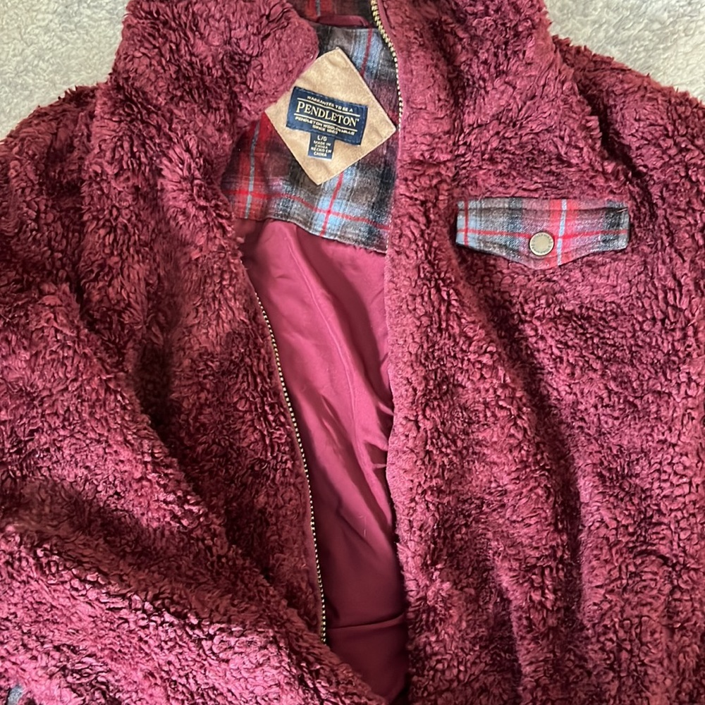 Pendleton Women’s Fuzzy Sherpa Fleece - image 5
